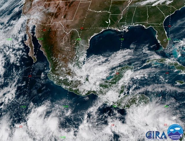 Amenazan tormentas y huracanes para fin de año Amenazan tormentas y huracanes para fin de año