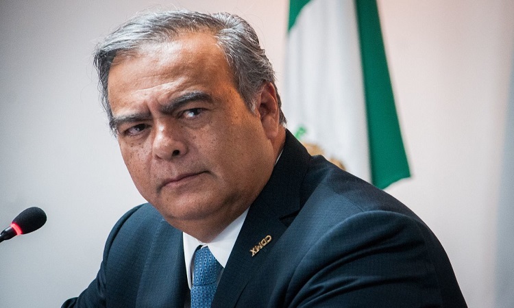 CIUDAD DE MÉXICO, 27JULIO2018.- Raymundo Collins, Secretario de Seguridad Pública de la Ciudad de México, ofreció una conferencia de prensa para dar detalles de detenciones relevantes en la capital durante las últimas horas del día.FOTO: DIEGO SIMÓN SÁNCHEZ /CUARTOSCURO.COM